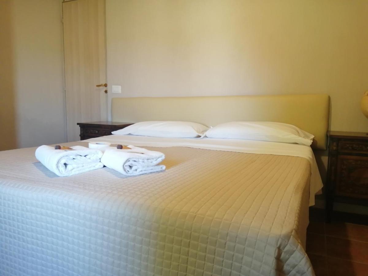 Cascina La Castagnara Bed & Breakfast Oriolo  Room photo